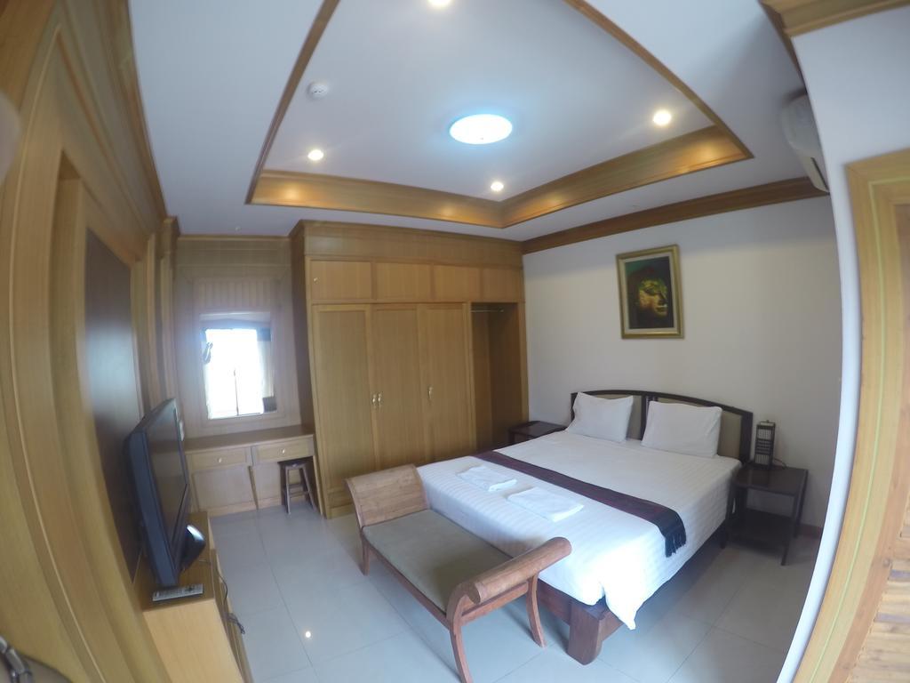 Narawan Hotel, HHQ Habitación foto